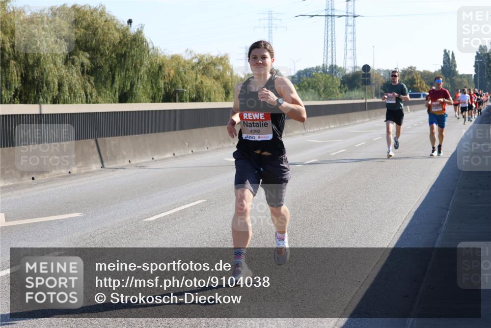 03.10.2025 - Köhlbrandbrückenlauf Strokosch-Dieckow http://msf.ph/oto/9104038 03.10.2025 12:11:51 Position 3 4092 meine-sportfotos.de