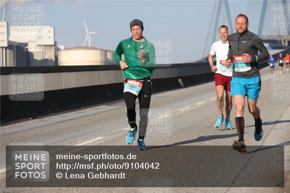 03.10.2025 - Köhlbrandbrückenlauf Lena Gebhardt http://msf.ph/oto/9104042 03.10.2025 09:38:18 Position 2 1187, 1026, 3086 meine-sportfotos.de