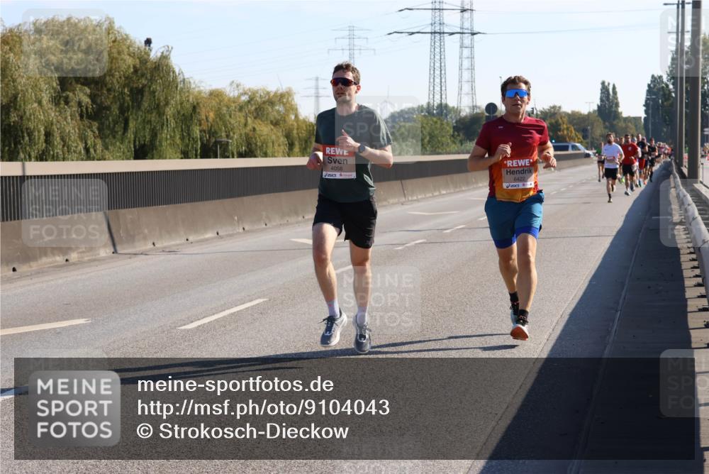 03.10.2025 - Köhlbrandbrückenlauf Strokosch-Dieckow http://msf.ph/oto/9104043 03.10.2025 12:11:55 Position 3 4058, 6422 meine-sportfotos.de