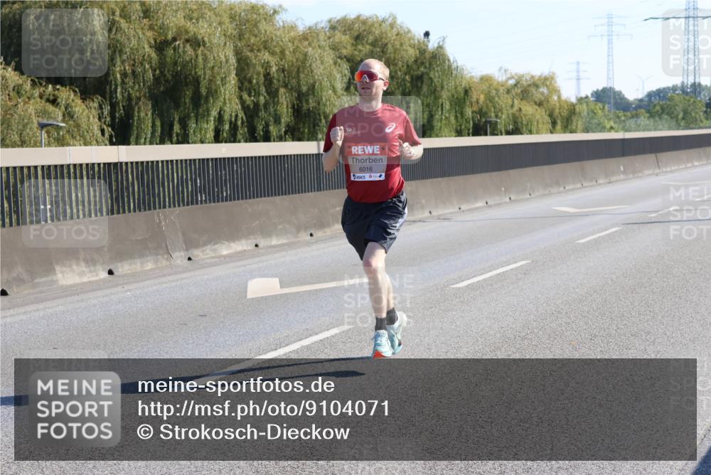 03.10.2025 - Köhlbrandbrückenlauf Strokosch-Dieckow http://msf.ph/oto/9104071 03.10.2025 12:12:01 Position 3 6016 meine-sportfotos.de