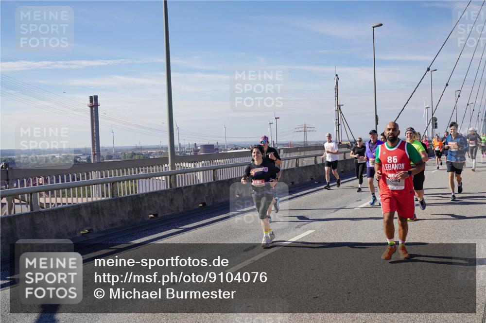 03.10.2025 - Köhlbrandbrückenlauf Michael Burmester http://msf.ph/oto/9104076 03.10.2025 12:48:25 Position 2 86 meine-sportfotos.de