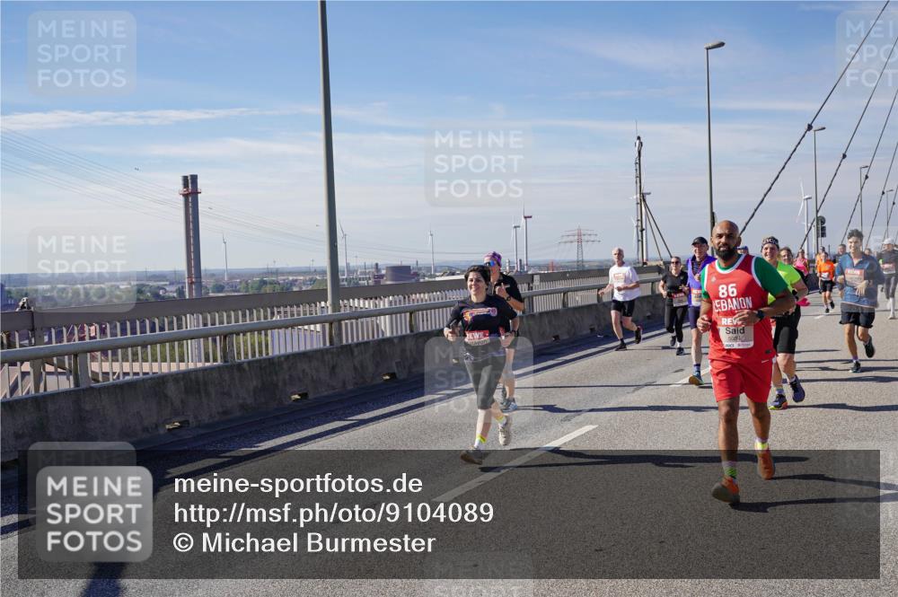 03.10.2025 - Köhlbrandbrückenlauf Michael Burmester http://msf.ph/oto/9104089 03.10.2025 12:48:26 Position 2 86, 5084 meine-sportfotos.de