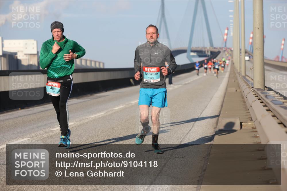 03.10.2025 - Köhlbrandbrückenlauf Lena Gebhardt http://msf.ph/oto/9104118 03.10.2025 09:38:19 Position 2 1187, 1026 meine-sportfotos.de