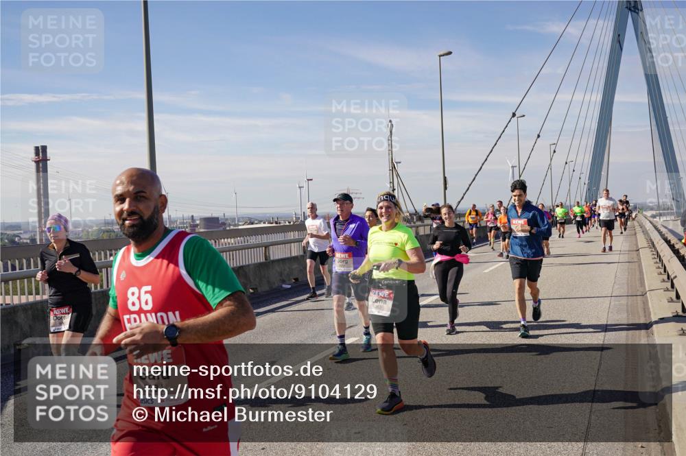 03.10.2025 - Köhlbrandbrückenlauf Michael Burmester http://msf.ph/oto/9104129 03.10.2025 12:48:27 Position 2 86, 5034, 6363 meine-sportfotos.de