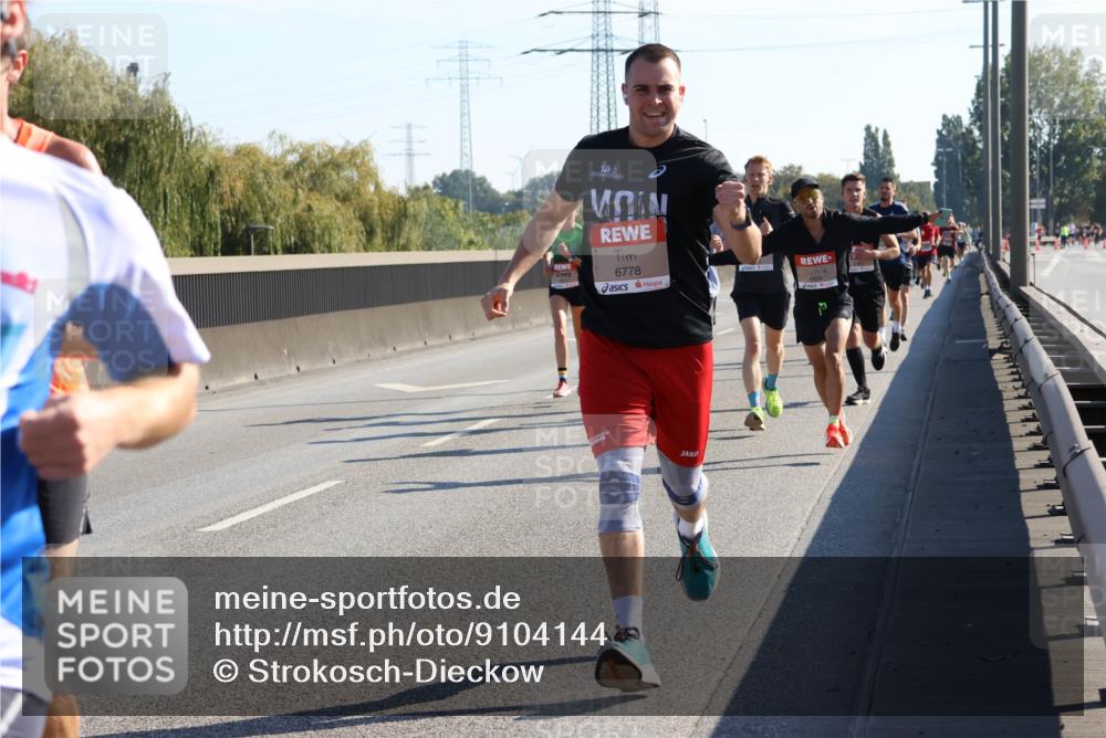 03.10.2025 - Köhlbrandbrückenlauf Strokosch-Dieckow http://msf.ph/oto/9104144 03.10.2025 12:12:11 Position 3 6778 meine-sportfotos.de