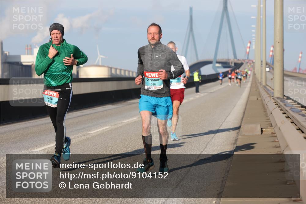 03.10.2025 - Köhlbrandbrückenlauf Lena Gebhardt http://msf.ph/oto/9104152 03.10.2025 09:38:20 Position 2 1187, 1026 meine-sportfotos.de