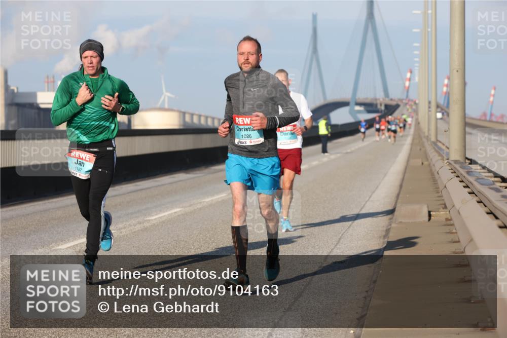 03.10.2025 - Köhlbrandbrückenlauf Lena Gebhardt http://msf.ph/oto/9104163 03.10.2025 09:38:20 Position 2 1187, 1026 meine-sportfotos.de