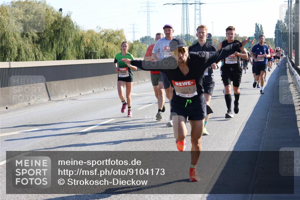 03.10.2025 - Köhlbrandbrückenlauf Strokosch-Dieckow http://msf.ph/oto/9104173 03.10.2025 12:12:13 Position 3 6625, 6804, 4083 meine-sportfotos.de