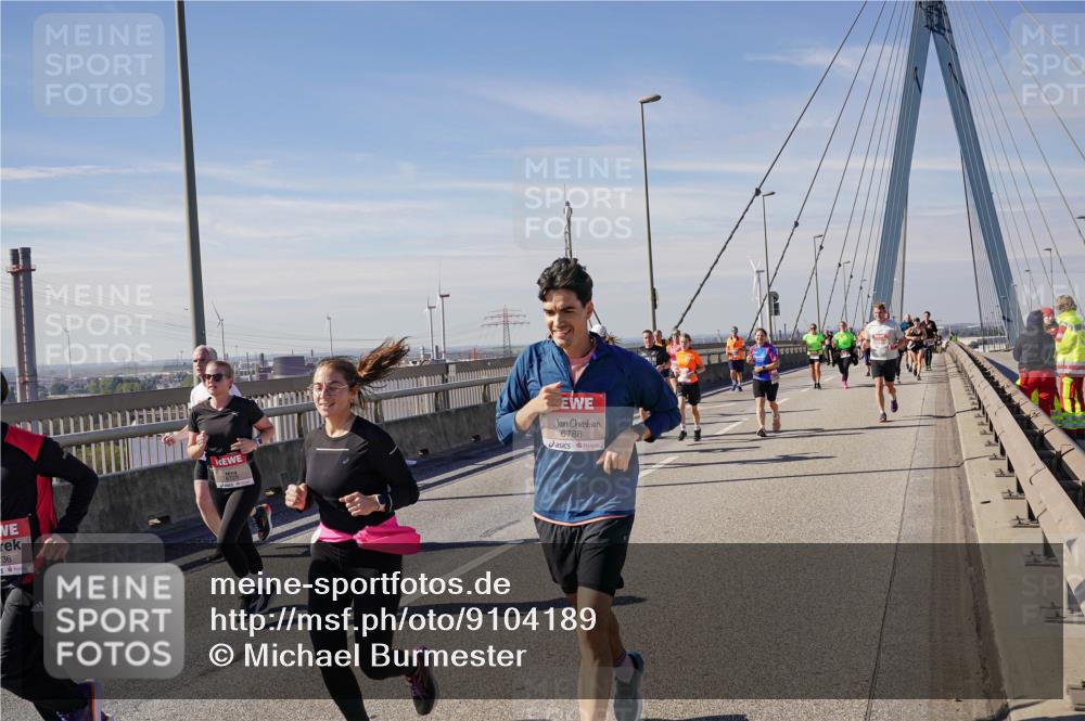 03.10.2025 - Köhlbrandbrückenlauf Michael Burmester http://msf.ph/oto/9104189 03.10.2025 12:48:29 Position 2 36, 6788 meine-sportfotos.de