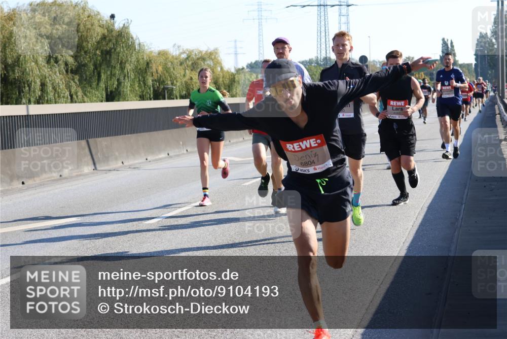 03.10.2025 - Köhlbrandbrückenlauf Strokosch-Dieckow http://msf.ph/oto/9104193 03.10.2025 12:12:13 Position 3 6804 meine-sportfotos.de