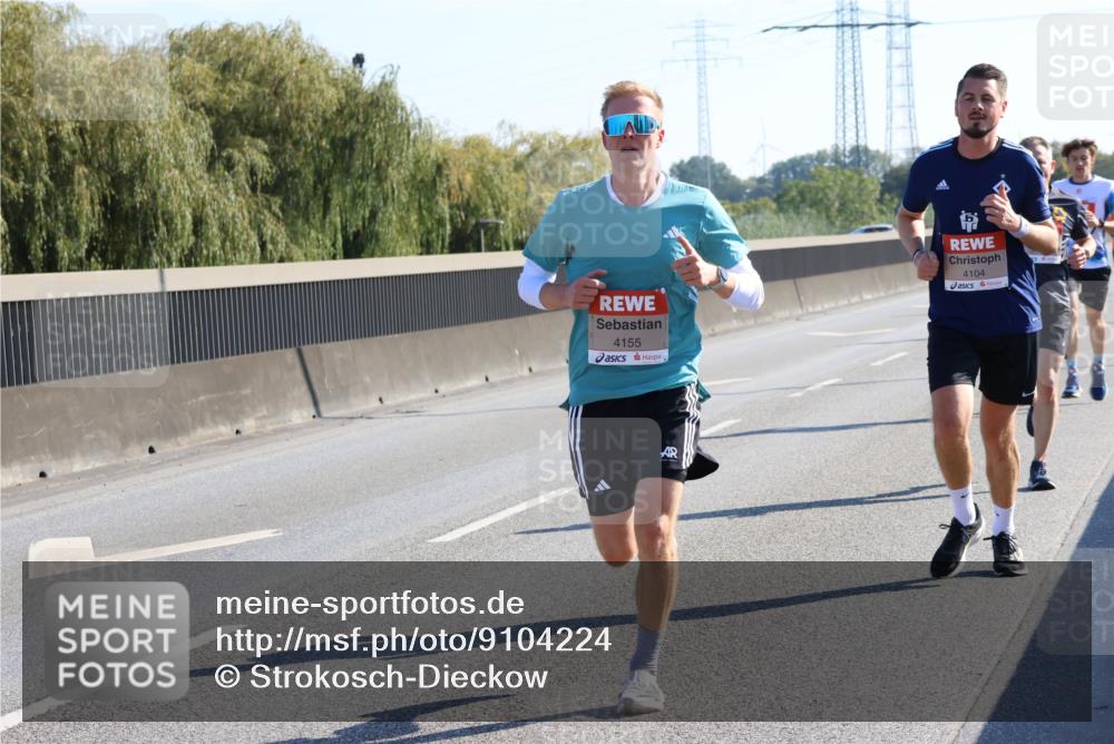 03.10.2025 - Köhlbrandbrückenlauf Strokosch-Dieckow http://msf.ph/oto/9104224 03.10.2025 12:12:16 Position 3 4155, 4104 meine-sportfotos.de