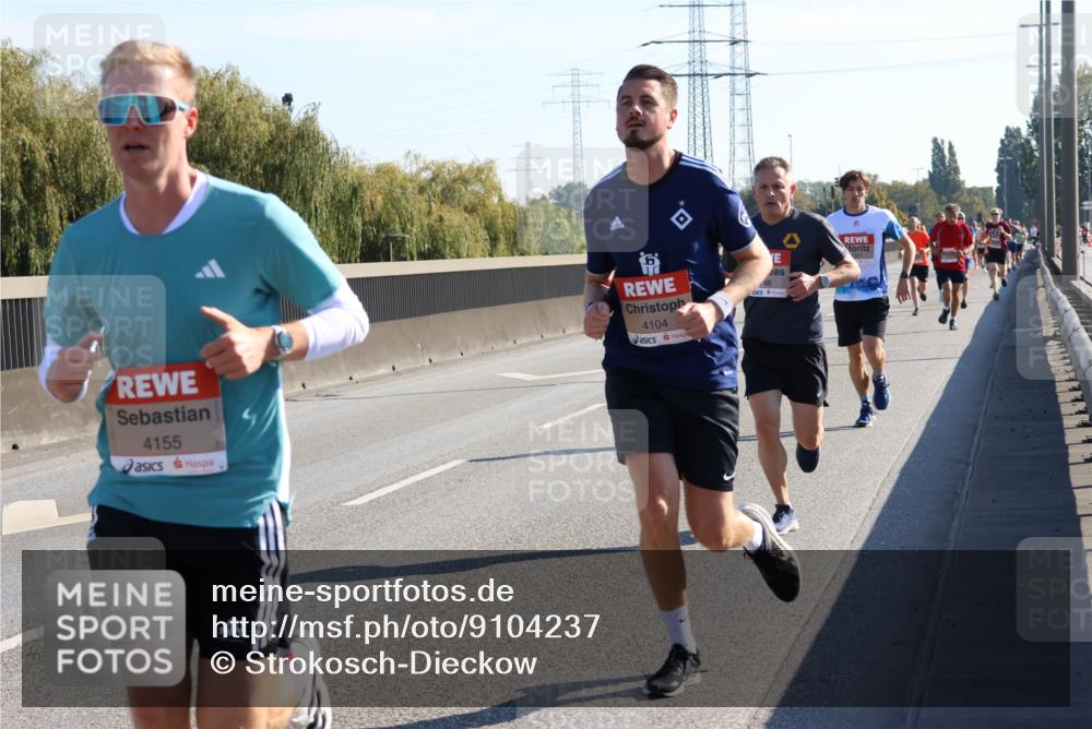 03.10.2025 - Köhlbrandbrückenlauf Strokosch-Dieckow http://msf.ph/oto/9104237 03.10.2025 12:12:17 Position 3 4155, 4104 meine-sportfotos.de
