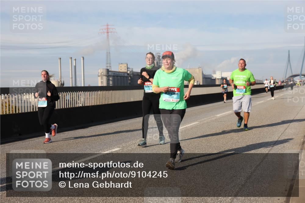03.10.2025 - Köhlbrandbrückenlauf Lena Gebhardt http://msf.ph/oto/9104245 03.10.2025 10:12:33 Position 2 2159, 3040, 3508 meine-sportfotos.de