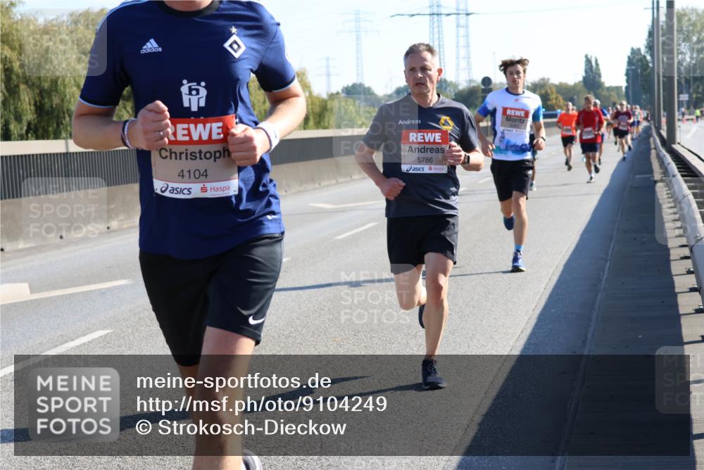 03.10.2025 - Köhlbrandbrückenlauf Strokosch-Dieckow http://msf.ph/oto/9104249 03.10.2025 12:12:18 Position 3 4104, 5786 meine-sportfotos.de