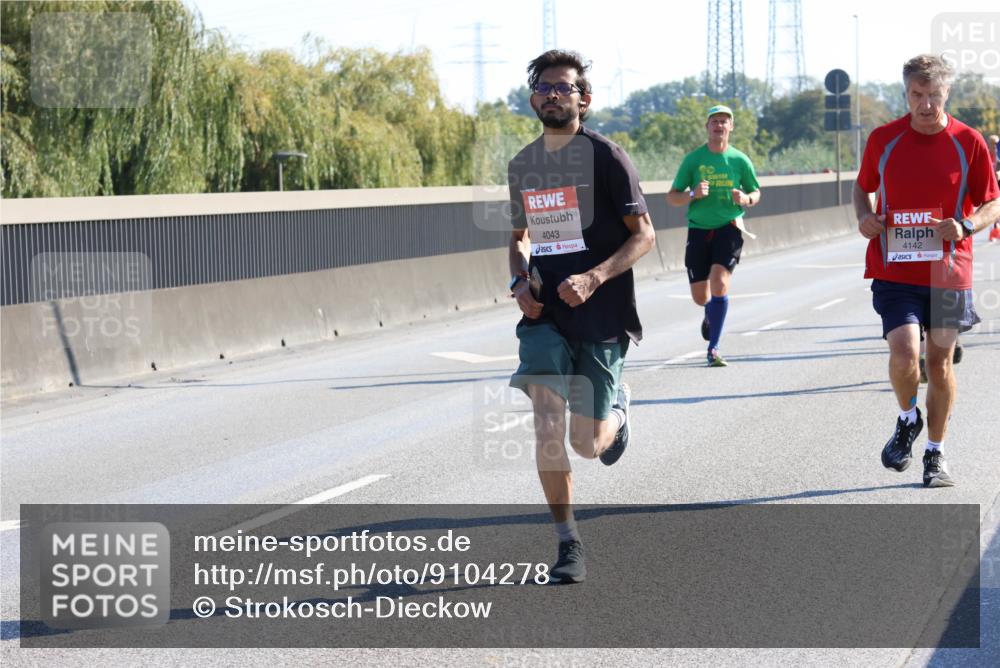 03.10.2025 - Köhlbrandbrückenlauf Strokosch-Dieckow http://msf.ph/oto/9104278 03.10.2025 12:12:23 Position 3 4043, 4142 meine-sportfotos.de