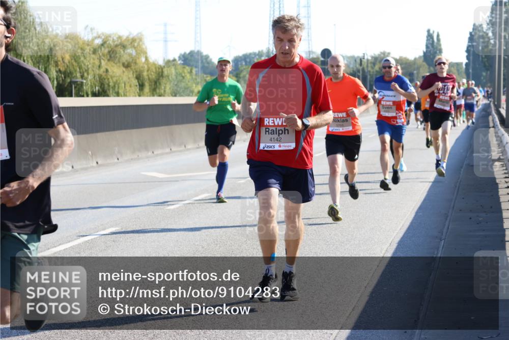 03.10.2025 - Köhlbrandbrückenlauf Strokosch-Dieckow http://msf.ph/oto/9104283 03.10.2025 12:12:25 Position 3 4142, 5765 meine-sportfotos.de