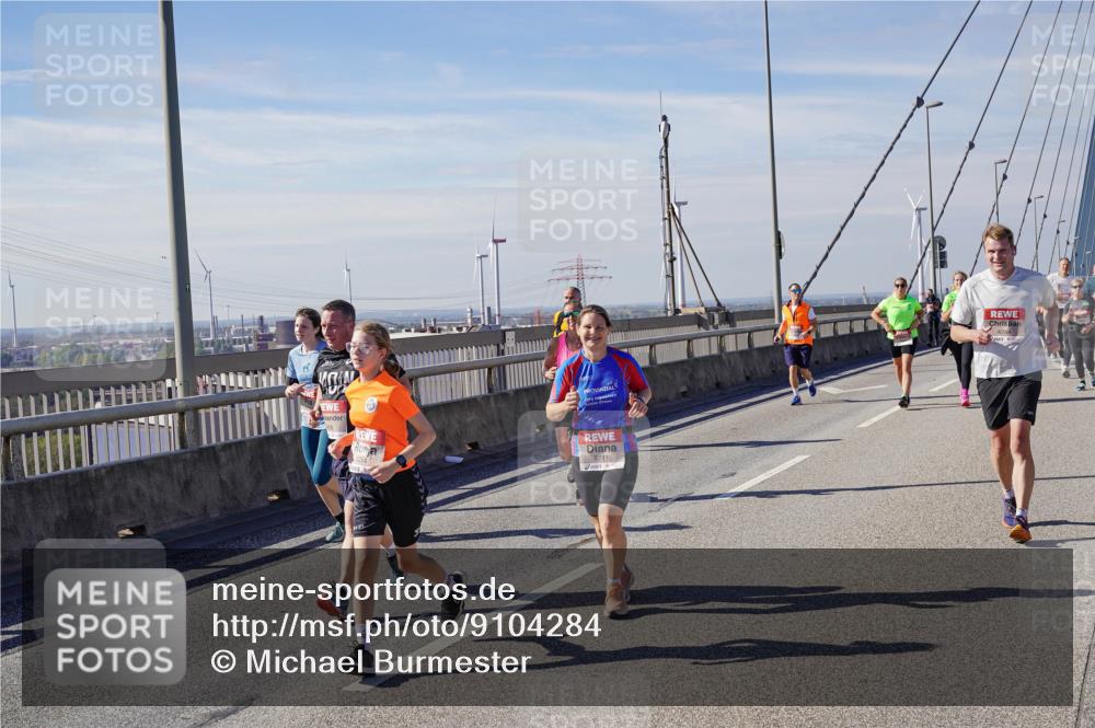 03.10.2025 - Köhlbrandbrückenlauf Michael Burmester http://msf.ph/oto/9104284 03.10.2025 12:48:32 Position 2 5711, 4244 meine-sportfotos.de