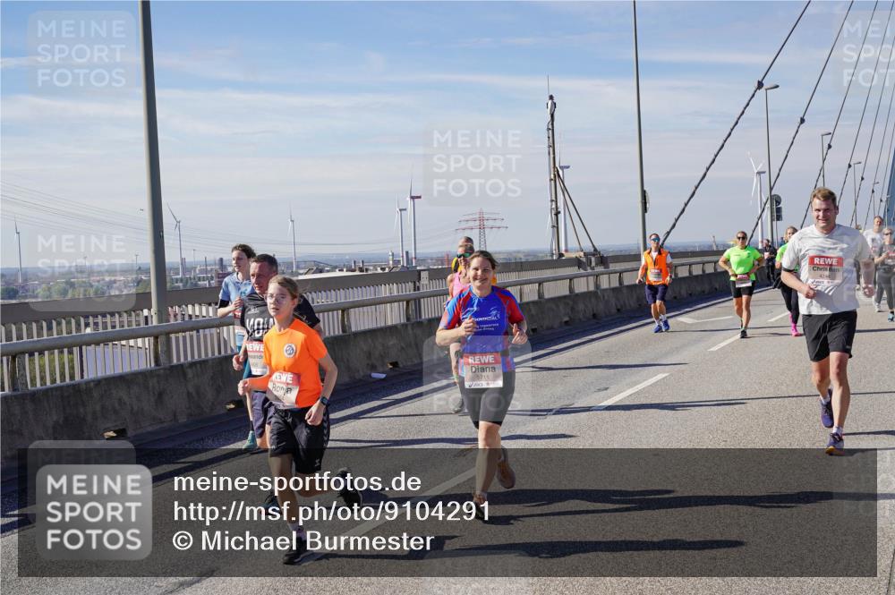 03.10.2025 - Köhlbrandbrückenlauf Michael Burmester http://msf.ph/oto/9104291 03.10.2025 12:48:33 Position 2  meine-sportfotos.de