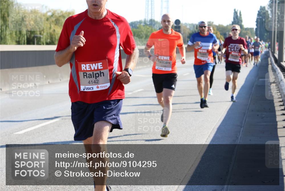 03.10.2025 - Köhlbrandbrückenlauf Strokosch-Dieckow http://msf.ph/oto/9104295 03.10.2025 12:12:26 Position 3 4142, 5765, 2018 meine-sportfotos.de