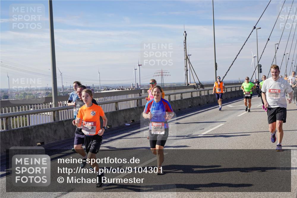 03.10.2025 - Köhlbrandbrückenlauf Michael Burmester http://msf.ph/oto/9104301 03.10.2025 12:48:33 Position 2 5054, 19, 5711, 4244 meine-sportfotos.de