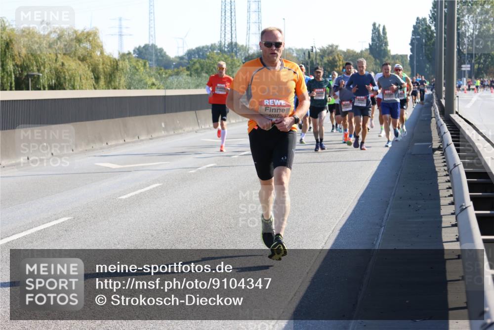 03.10.2025 - Köhlbrandbrückenlauf Strokosch-Dieckow http://msf.ph/oto/9104347 03.10.2025 12:12:33 Position 3 4037 meine-sportfotos.de