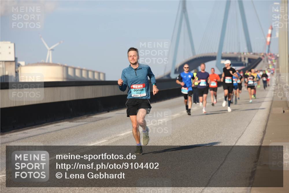 03.10.2025 - Köhlbrandbrückenlauf Lena Gebhardt http://msf.ph/oto/9104402 03.10.2025 09:38:39 Position 2 3350 meine-sportfotos.de