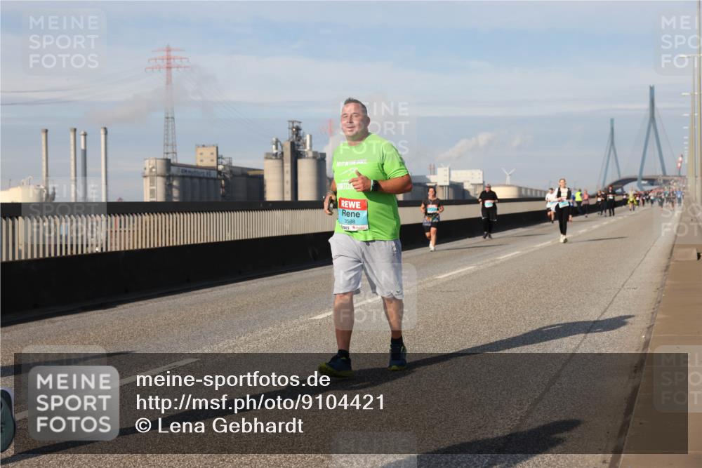 03.10.2025 - Köhlbrandbrückenlauf Lena Gebhardt http://msf.ph/oto/9104421 03.10.2025 10:12:35 Position 2 3588 meine-sportfotos.de