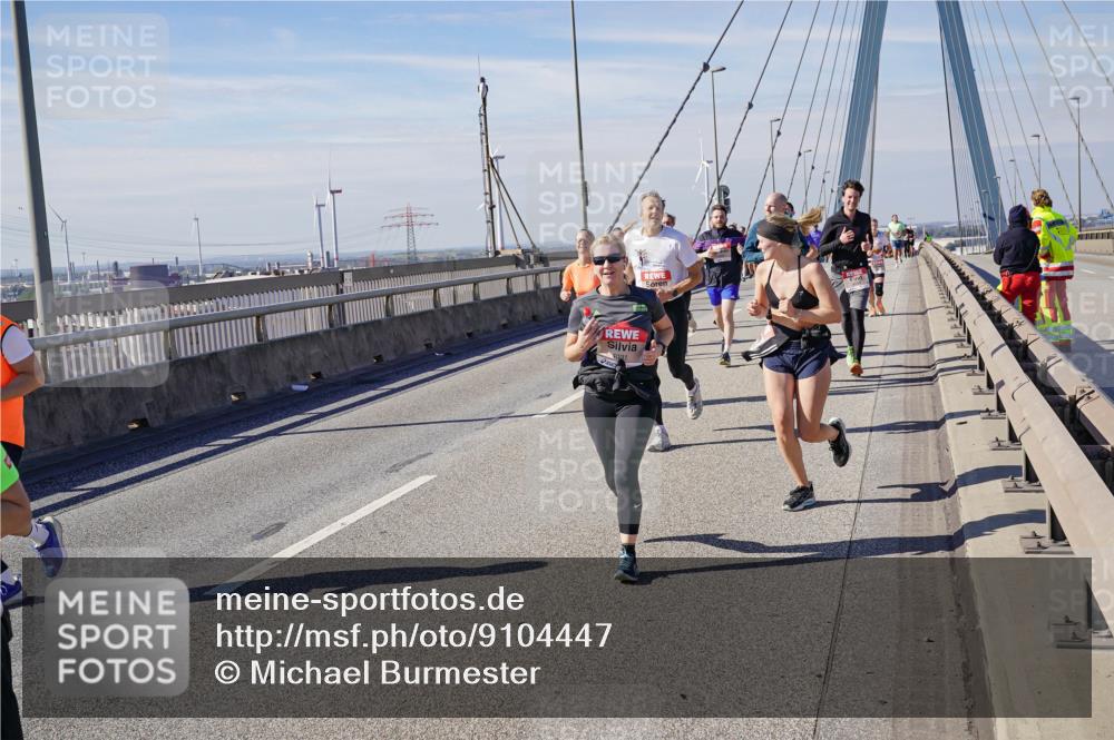 03.10.2025 - Köhlbrandbrückenlauf Michael Burmester http://msf.ph/oto/9104447 03.10.2025 12:48:39 Position 2  meine-sportfotos.de