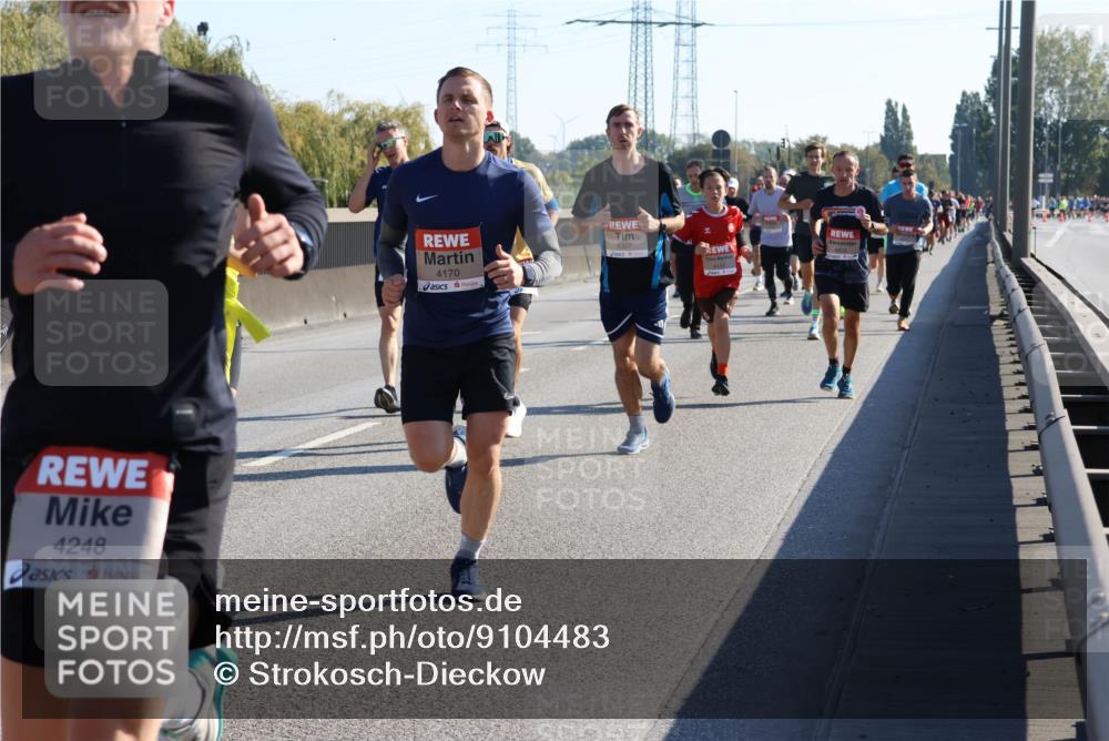 03.10.2025 - Köhlbrandbrückenlauf Strokosch-Dieckow http://msf.ph/oto/9104483 03.10.2025 12:12:53 Position 3 4248, 4170 meine-sportfotos.de