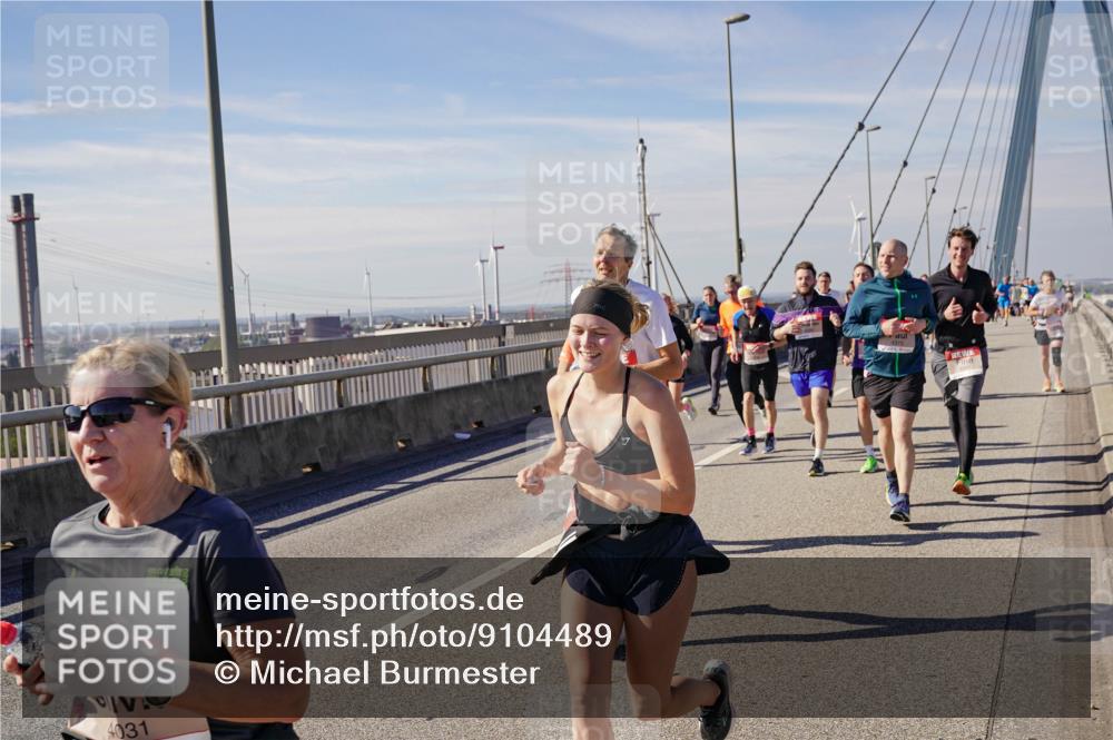 03.10.2025 - Köhlbrandbrückenlauf Michael Burmester http://msf.ph/oto/9104489 03.10.2025 12:48:40 Position 2 4031 meine-sportfotos.de