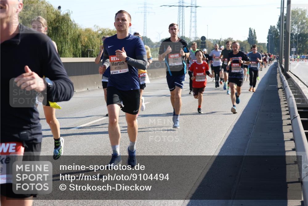 03.10.2025 - Köhlbrandbrückenlauf Strokosch-Dieckow http://msf.ph/oto/9104494 03.10.2025 12:12:53 Position 3 9, 4170, 6307 meine-sportfotos.de