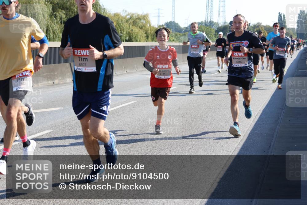 03.10.2025 - Köhlbrandbrückenlauf Strokosch-Dieckow http://msf.ph/oto/9104500 03.10.2025 12:12:55 Position 3 6616, 6307, 4150, 6015 meine-sportfotos.de