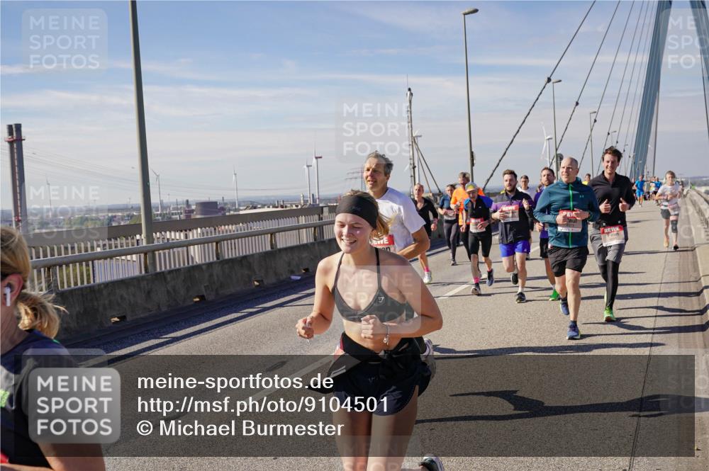 03.10.2025 - Köhlbrandbrückenlauf Michael Burmester http://msf.ph/oto/9104501 03.10.2025 12:48:40 Position 2  meine-sportfotos.de