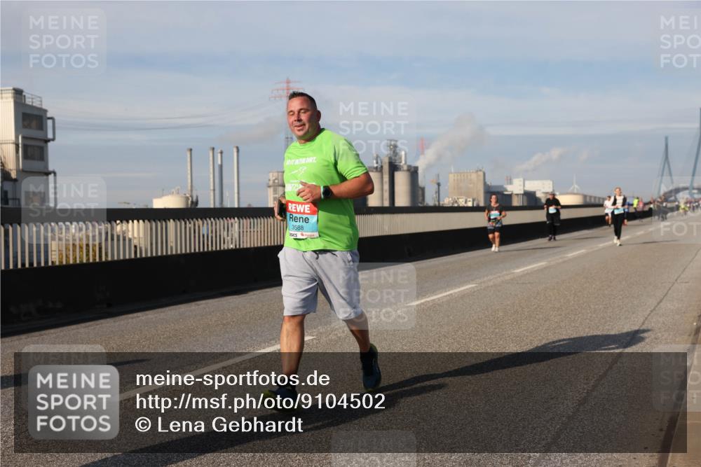 03.10.2025 - Köhlbrandbrückenlauf Lena Gebhardt http://msf.ph/oto/9104502 03.10.2025 10:12:35 Position 2 3588 meine-sportfotos.de