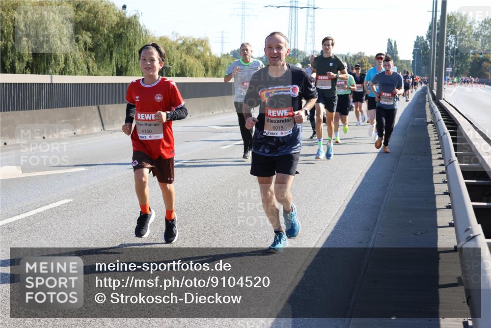 03.10.2025 - Köhlbrandbrückenlauf Strokosch-Dieckow http://msf.ph/oto/9104520 03.10.2025 12:12:56 Position 3 4150, 6015 meine-sportfotos.de