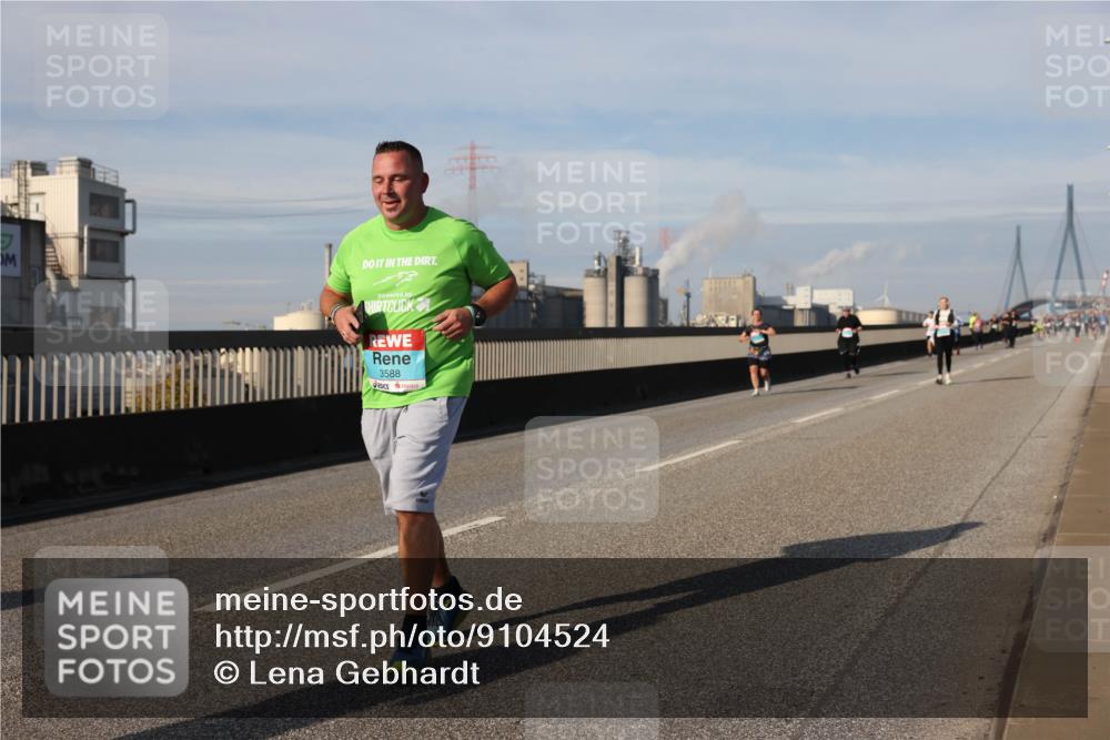 03.10.2025 - Köhlbrandbrückenlauf Lena Gebhardt http://msf.ph/oto/9104524 03.10.2025 10:12:36 Position 2 3588 meine-sportfotos.de