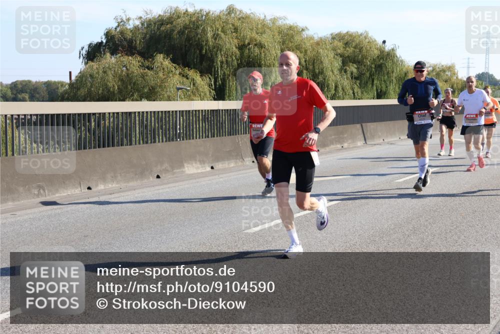 03.10.2025 - Köhlbrandbrückenlauf Strokosch-Dieckow http://msf.ph/oto/9104590 03.10.2025 12:13:06 Position 3  meine-sportfotos.de