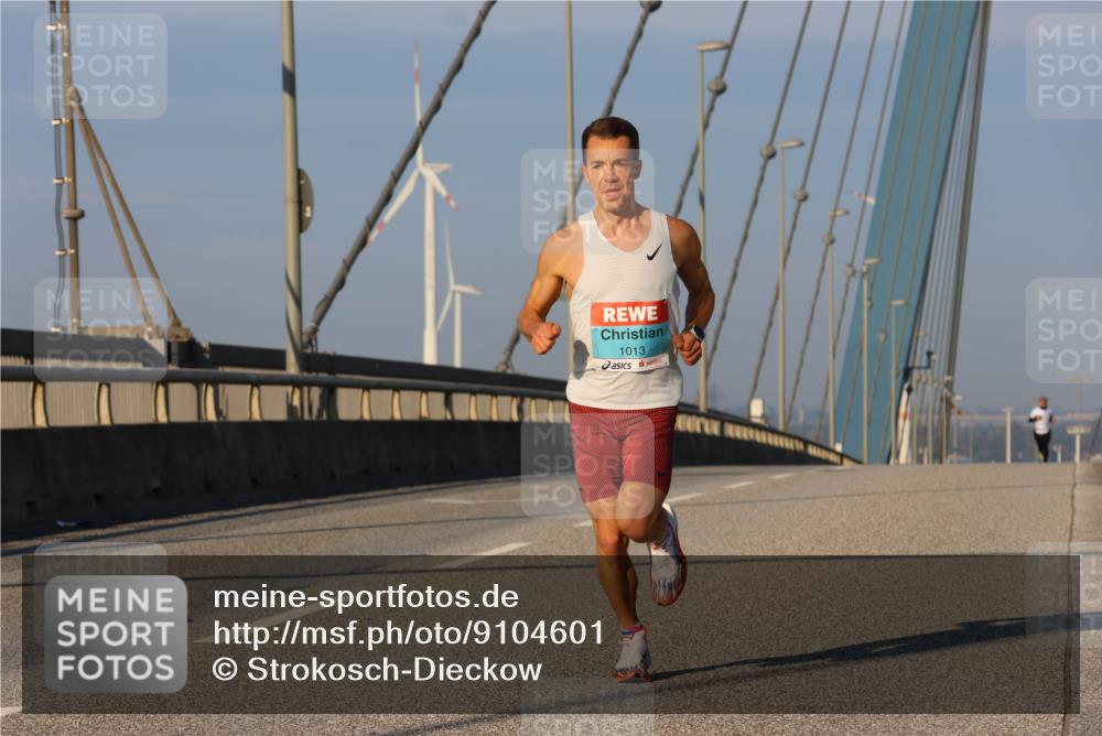 03.10.2025 - Köhlbrandbrückenlauf Strokosch-Dieckow http://msf.ph/oto/9104601 03.10.2025 09:30:20 Position 2 1013 meine-sportfotos.de