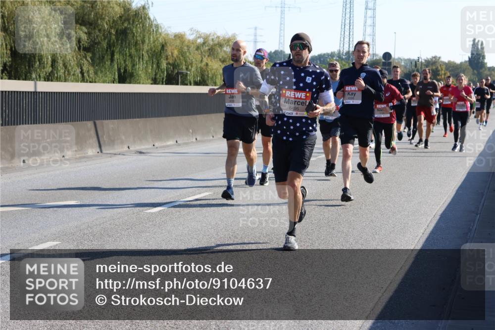 03.10.2025 - Köhlbrandbrückenlauf Strokosch-Dieckow http://msf.ph/oto/9104637 03.10.2025 12:13:11 Position 3 4192, 6495 meine-sportfotos.de