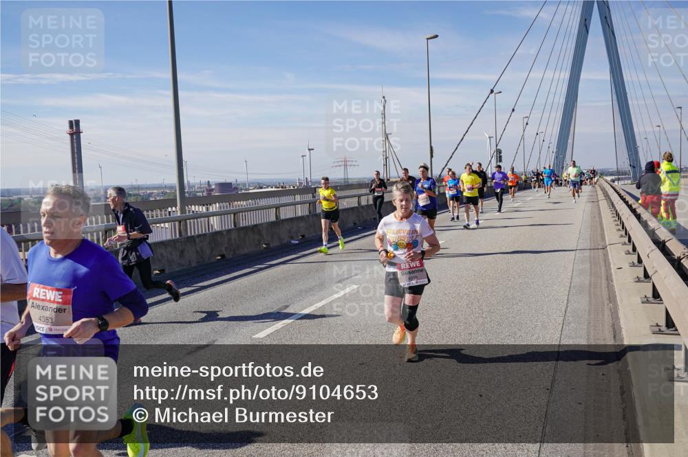 03.10.2025 - Köhlbrandbrückenlauf Michael Burmester http://msf.ph/oto/9104653 03.10.2025 12:48:45 Position 2 4353, 4036 meine-sportfotos.de