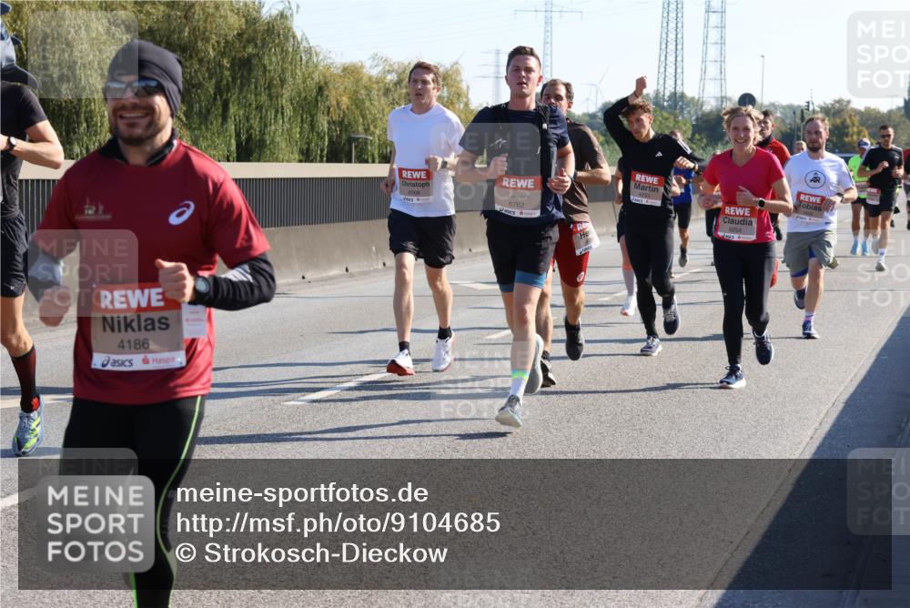03.10.2025 - Köhlbrandbrückenlauf Strokosch-Dieckow http://msf.ph/oto/9104685 03.10.2025 12:13:16 Position 3 4186, 4068, 6762, 4233, 6254 meine-sportfotos.de
