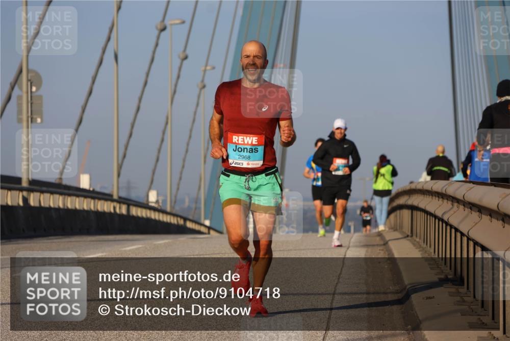 03.10.2025 - Köhlbrandbrückenlauf Strokosch-Dieckow http://msf.ph/oto/9104718 03.10.2025 09:31:06 Position 2 2968 meine-sportfotos.de