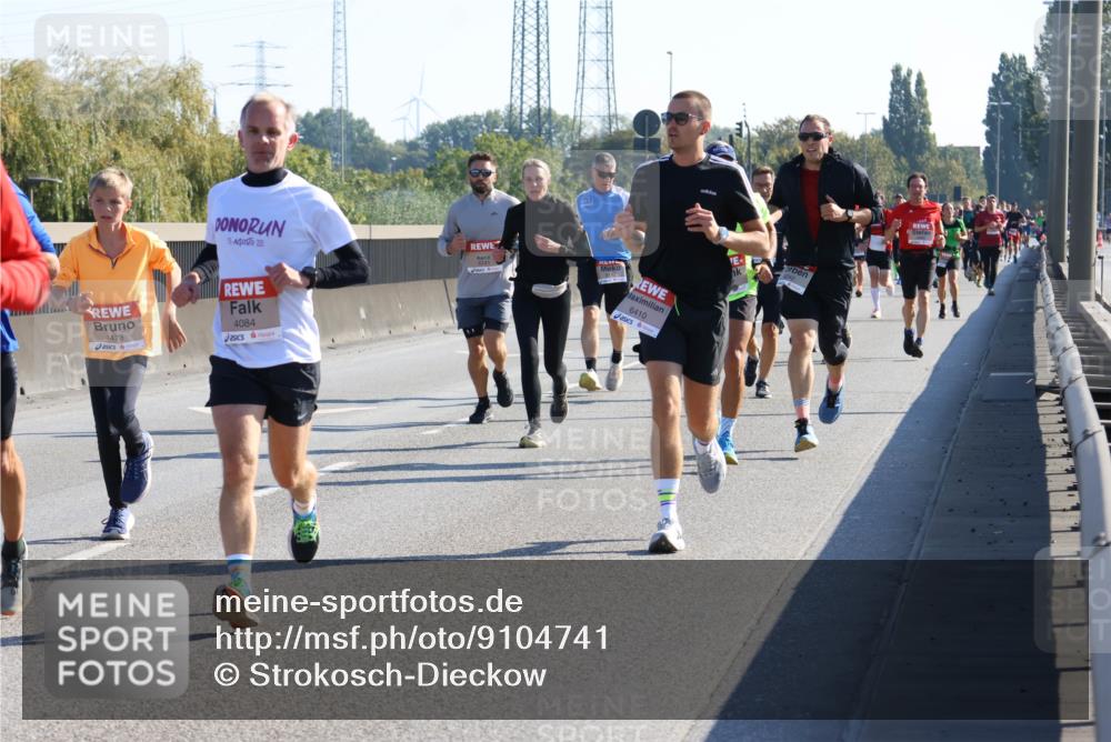 03.10.2025 - Köhlbrandbrückenlauf Strokosch-Dieckow http://msf.ph/oto/9104741 03.10.2025 12:13:21 Position 3 15, 4478, 4084, 6741, 6410 meine-sportfotos.de