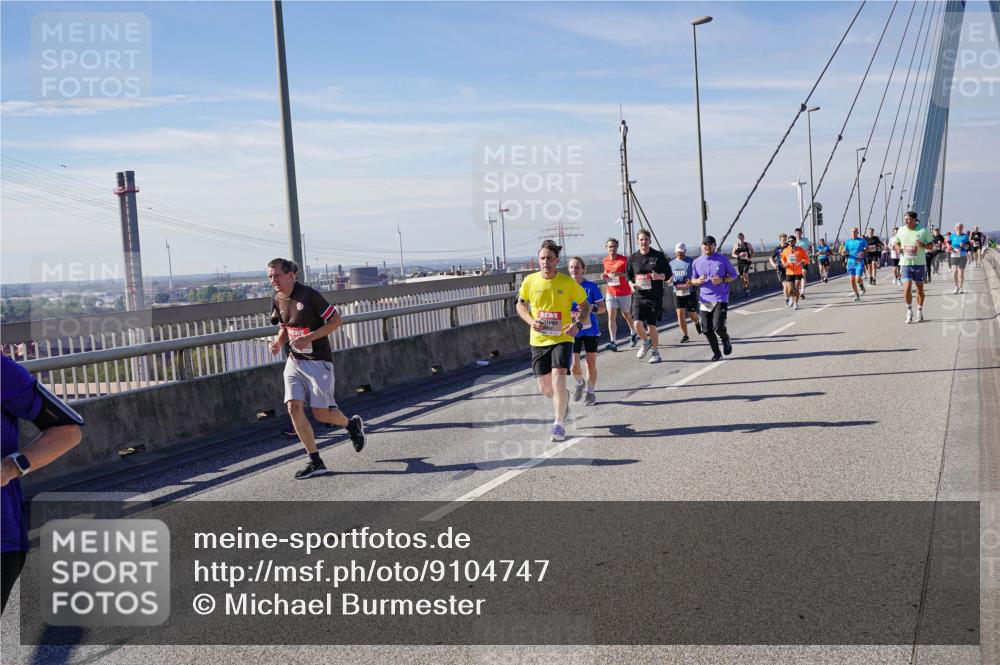 03.10.2025 - Köhlbrandbrückenlauf Michael Burmester http://msf.ph/oto/9104747 03.10.2025 12:48:49 Position 2  meine-sportfotos.de