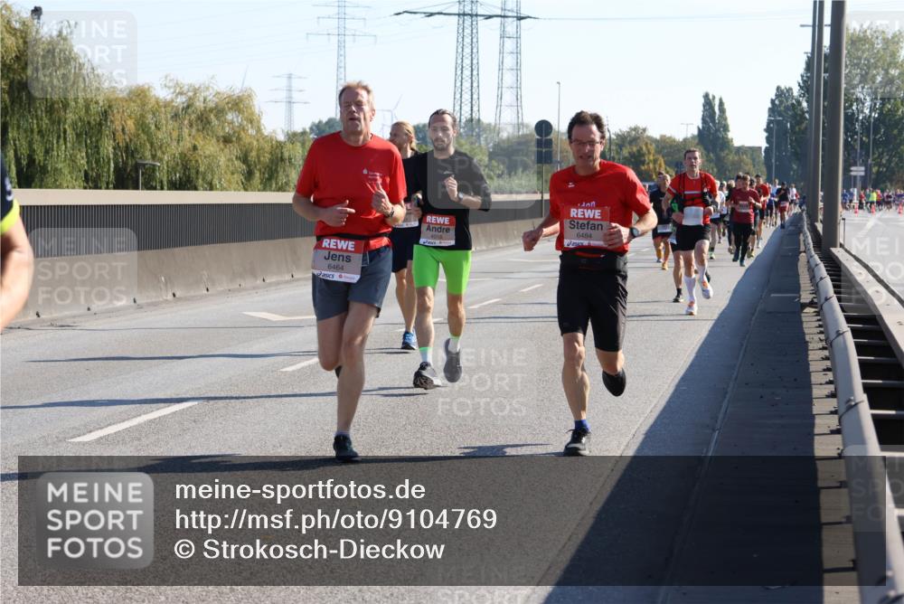 03.10.2025 - Köhlbrandbrückenlauf Strokosch-Dieckow http://msf.ph/oto/9104769 03.10.2025 12:13:28 Position 3 6464, 6484 meine-sportfotos.de
