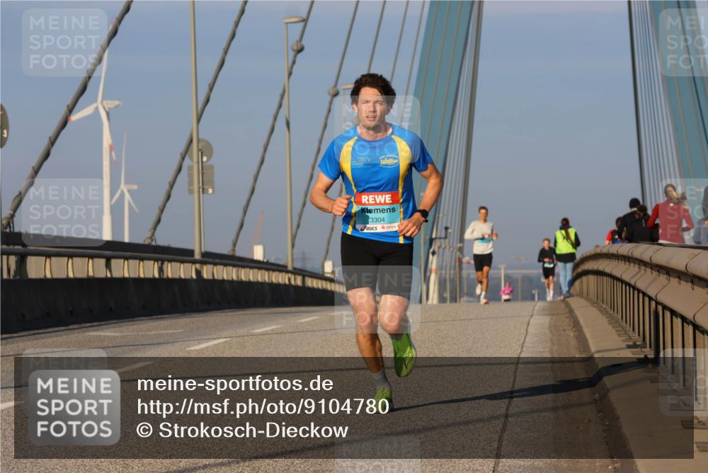 03.10.2025 - Köhlbrandbrückenlauf Strokosch-Dieckow http://msf.ph/oto/9104780 03.10.2025 09:31:16 Position 2 3304 meine-sportfotos.de