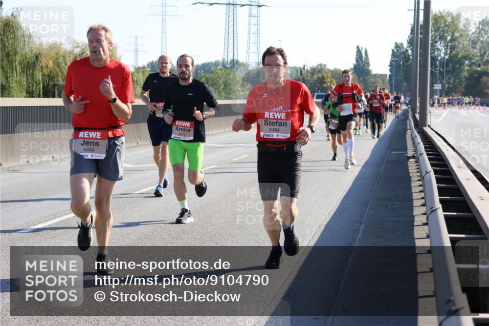 03.10.2025 - Köhlbrandbrückenlauf Strokosch-Dieckow http://msf.ph/oto/9104790 03.10.2025 12:13:29 Position 3 6464, 4016, 6484 meine-sportfotos.de