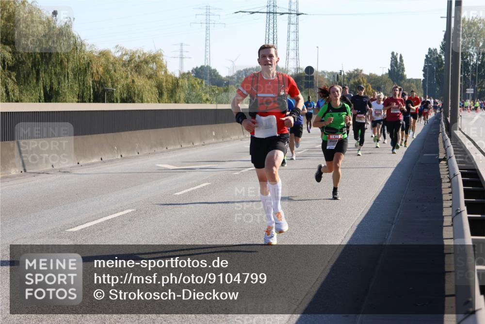 03.10.2025 - Köhlbrandbrückenlauf Strokosch-Dieckow http://msf.ph/oto/9104799 03.10.2025 12:13:33 Position 3  meine-sportfotos.de