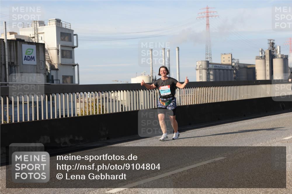 03.10.2025 - Köhlbrandbrückenlauf Lena Gebhardt http://msf.ph/oto/9104804 03.10.2025 10:12:41 Position 2 2938 meine-sportfotos.de