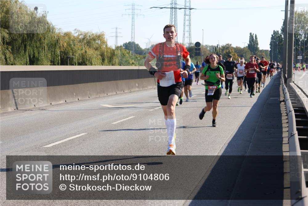 03.10.2025 - Köhlbrandbrückenlauf Strokosch-Dieckow http://msf.ph/oto/9104806 03.10.2025 12:13:33 Position 3  meine-sportfotos.de